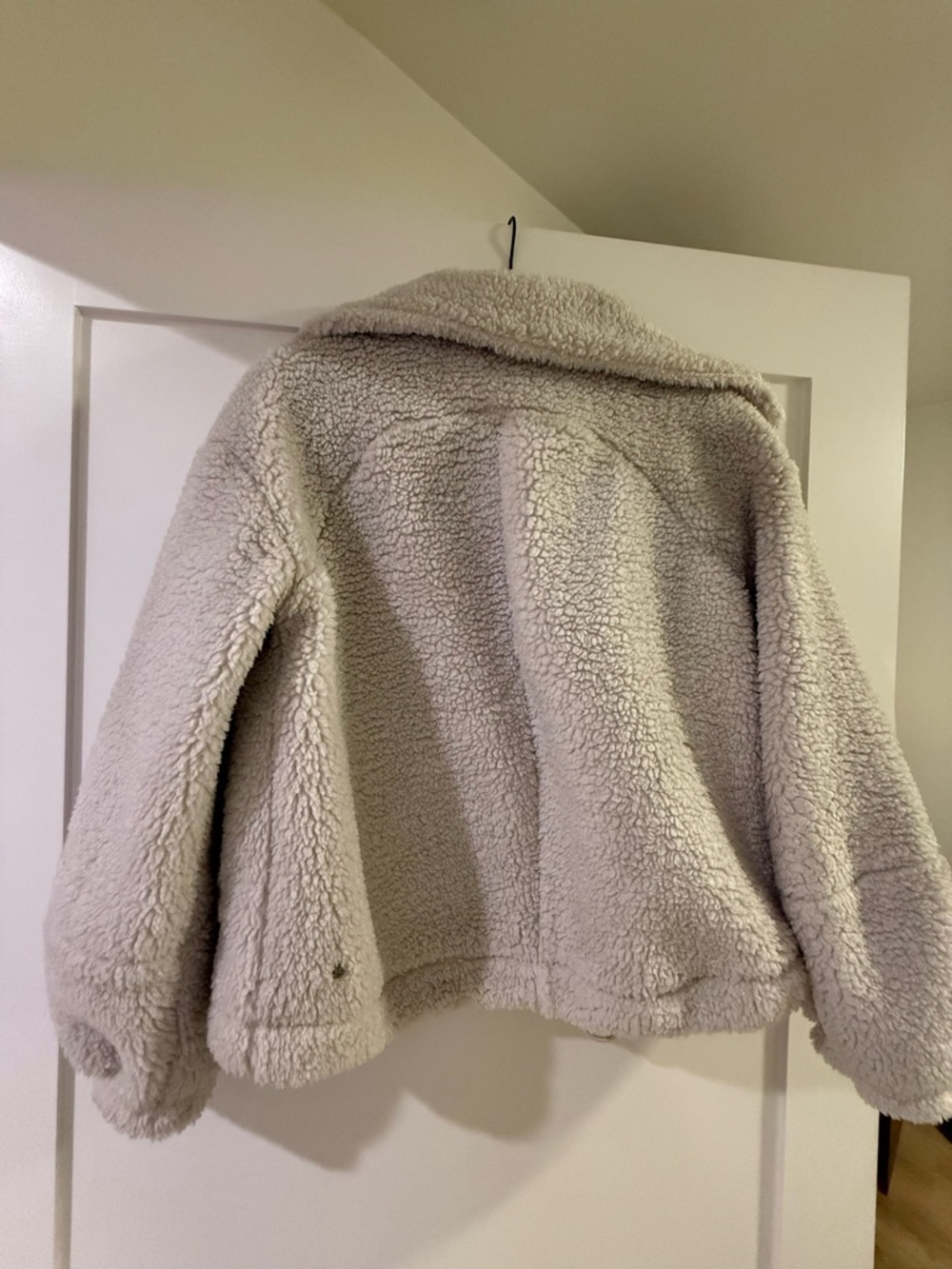 Lululemon Cream Sherpa Zip-Up Jacket - Picture 3 of 4